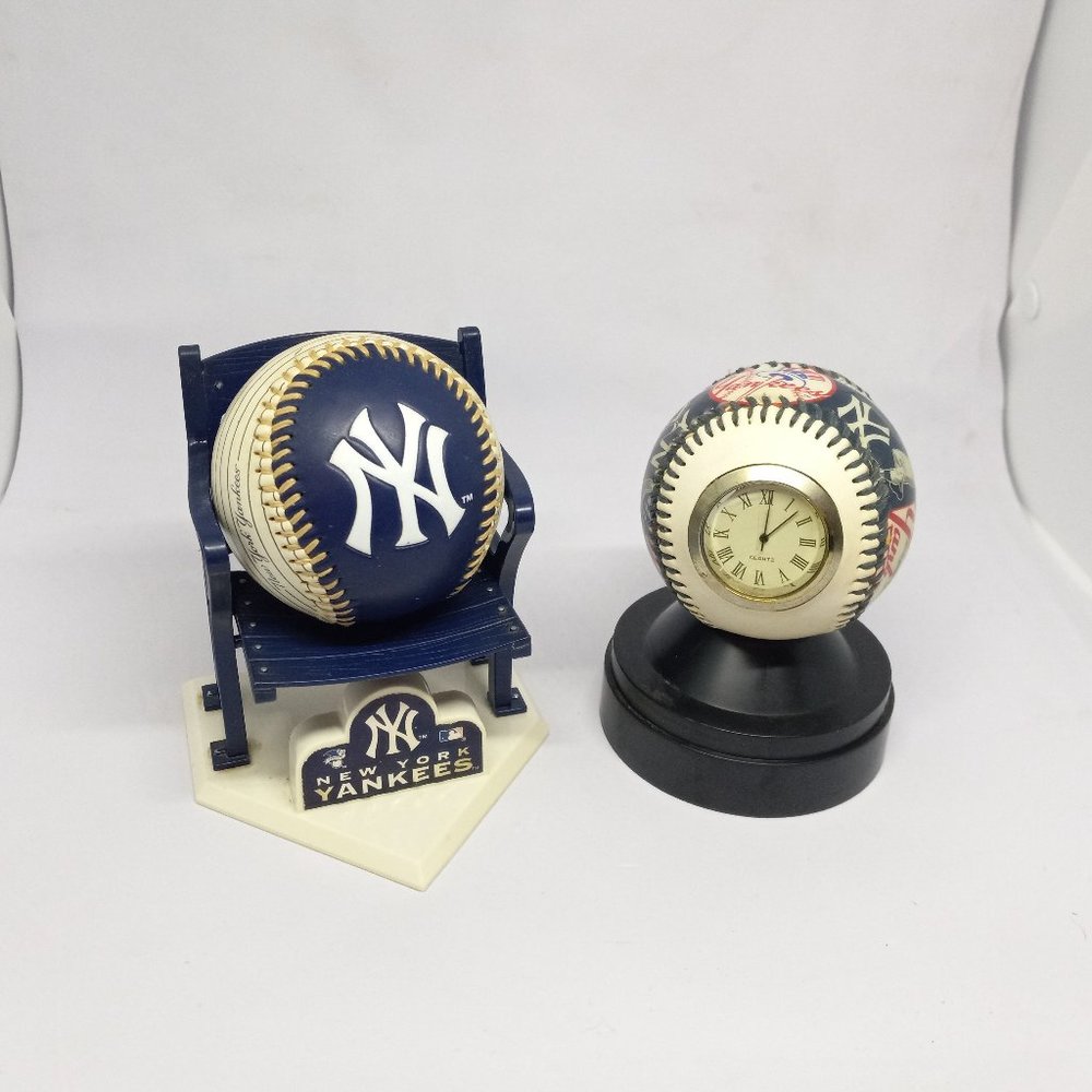 MLB  New York Yankees Memorabilia Set - Stadium Replica - Clock - Miniatures